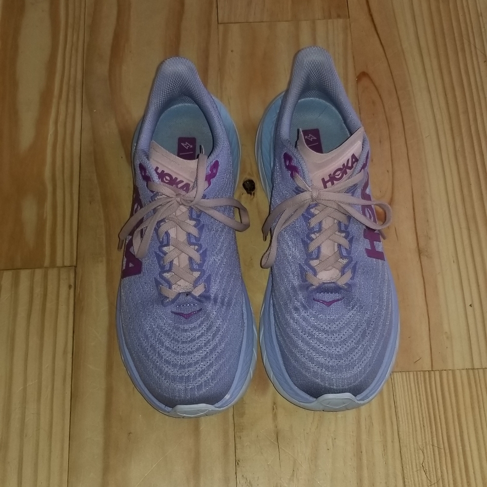 Women hoka one mach 5 size 9